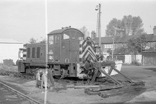 35mm Negative . Ruston & Hornsby Class 07 Diesel Shunter D2989 . Eastleigh 1972