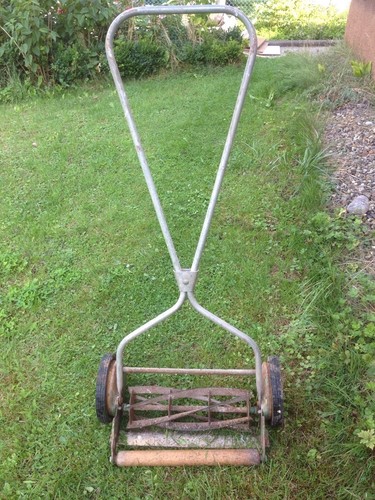 Antique lawnmower manual body - lawnmower,,