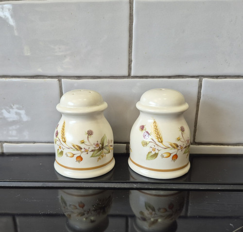 Vintage retro marks and - retro,