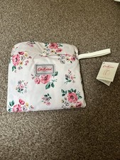 Women’s White Flowery Cath