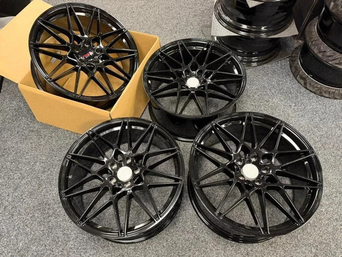 Bmw 666m style gloss black - 19",