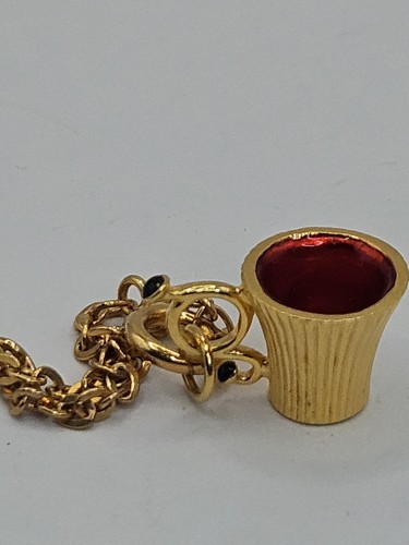 Vintage joan rivers red enamel - joan,