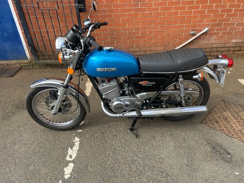Suzuki gt250 motorcycle 1976 - suzuki,