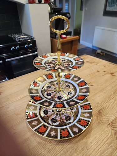 Royal crown derby three tier - royal,