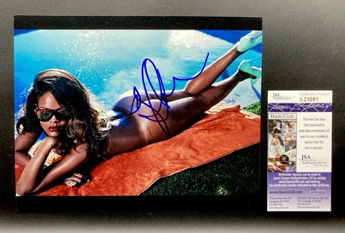 Rihanna 8x10 signed vintage - rihanna,
