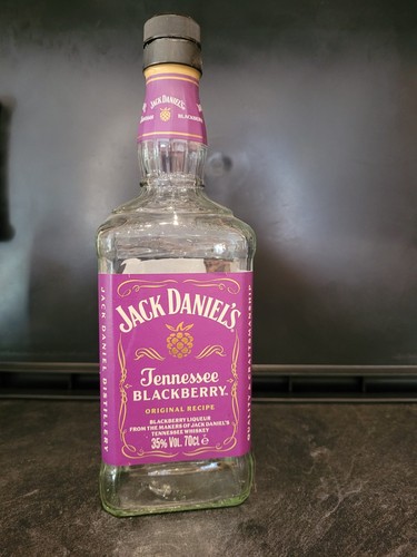 Empty jack daniels tennessee - jack,