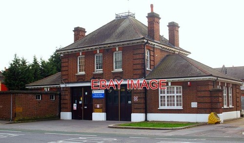 Photo bounds green ambulance - photo,