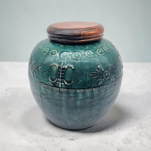 Vtg chinese green - green, glazed