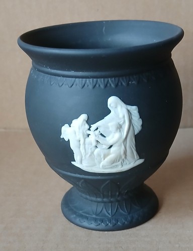 Wedgwood black jasperware posy - wedgwood,
