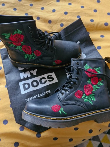 Doc martin boots - martin, new