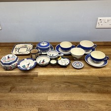 Vintage Henriot Quimper joblot, made in France. Cups & saucers bowls plates etc 