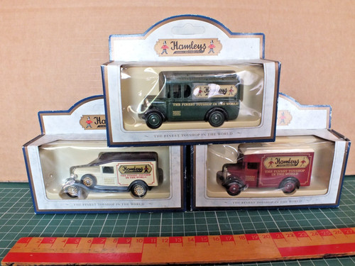 Lledo hamleys toy store - hamleys,