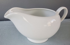 Everyday White Porcelain Creamer / Gravy Pitcher with Handle 7" x 4" Excellent