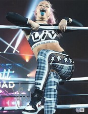 LIV MORGAN SIGNED AUTOGRAPH