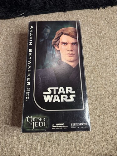 Sideshow collectibles star - collectibles,