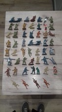 Collection of various plastic soldiers Airfix 54 mmm unpainted