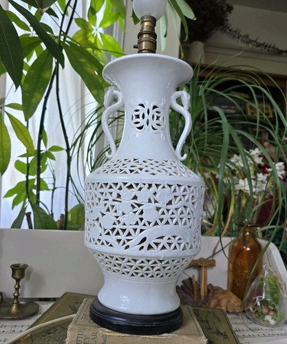 Vintage oriental table - oriental, lamp