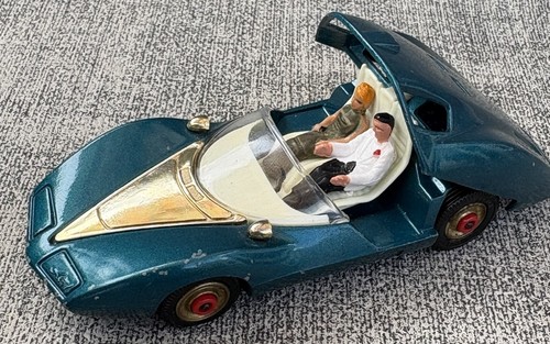 Vintage corgi toys chevrolet - corgi,