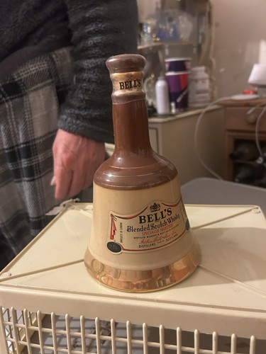 Bells scotch whisky decanter - bells,