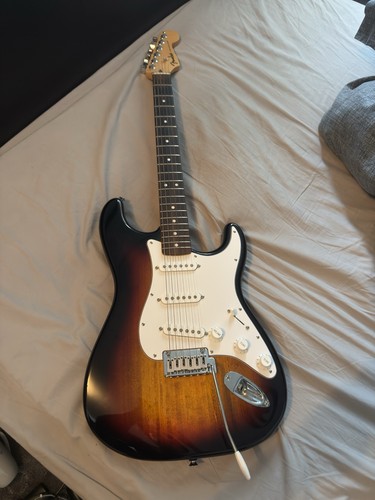 Fender sunburst stratocaster