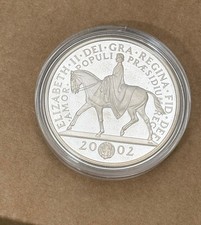 2002 QUEEN ELIZABETH II GOLDEN JUBILEE £5 CROWN PROOF COIN, 28.28gr SILVER LOT 1