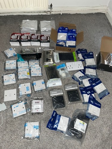 Job lot electrical accessories - lot,