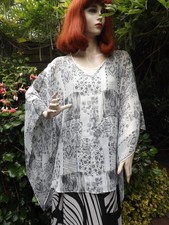 Susan Graver V Neck Size 3X