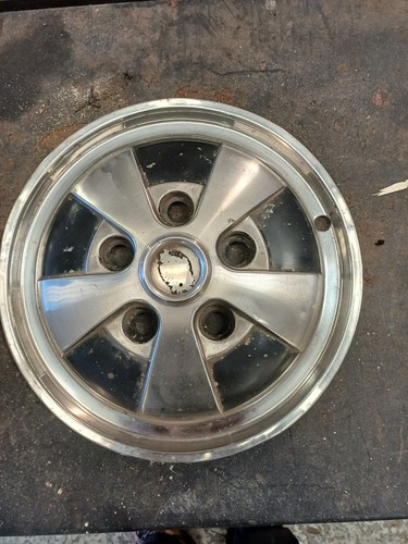 Rover wheel trim hub - cap, p5