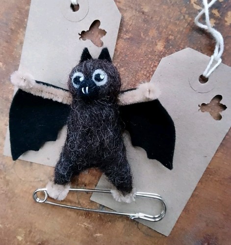 Needle felted bat brooch - needle,