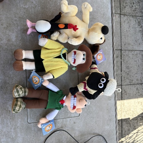 Wallace gromit feathers mcgraw - wallace,
