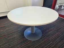 Kinnarps Round Office Circular