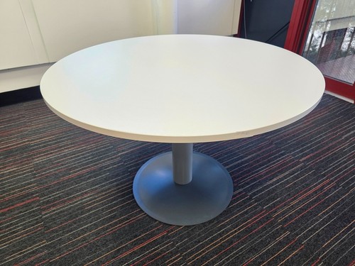 Kinnarps round office - kinnarps,