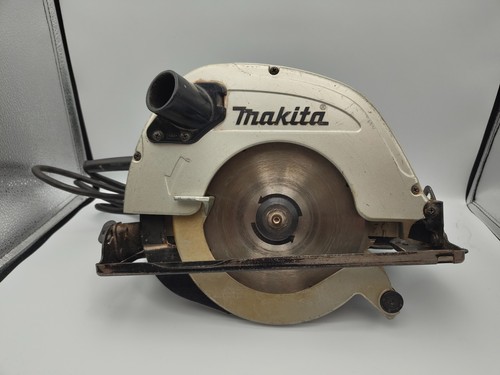 Makita 230v 1200w - 230v, corded