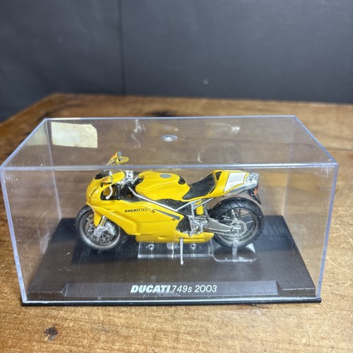 Ducati 749s 2003 motorcycle - 749s,