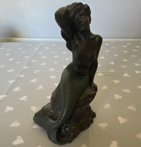 Vintage heredities cold cast - heredities,
