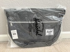 HERSCHEL SUPPLY CO.  Charcoal