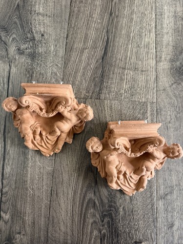 Pair terracotta cherub - pair, wall