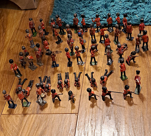Painted lead british redcoat - painted,