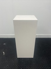 White gallery display plinths - white,