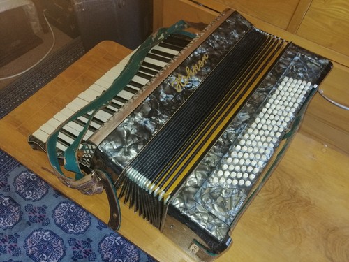 Vintage hohner accordion 120 - hohner,
