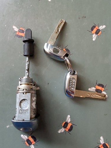 Audi 2010 door lock - door,