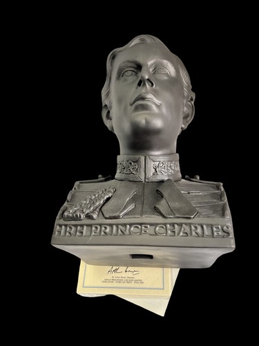 Wedgwood black basalt bust - basalt,