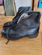 Vintage British Army Military Boots Black Leather Size 8L (265-100) No Insoles