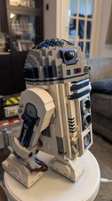 LEGO Star Wars 10225 (Original Version) R2-D2 RETIRED AND RARE!