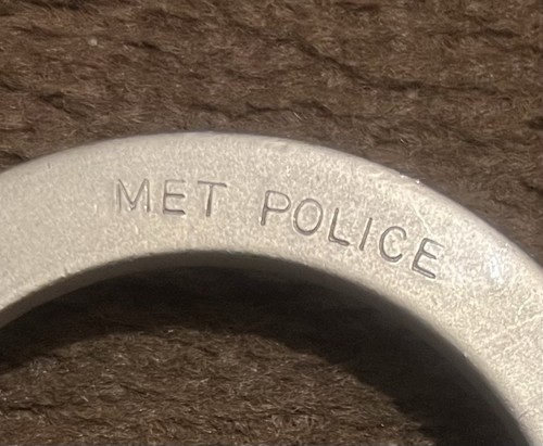 Hiatt rigid - rigid, police)