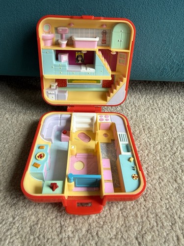 Polly pocket town house red - polly,