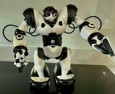 The WowWee 2004 Robosapien Is