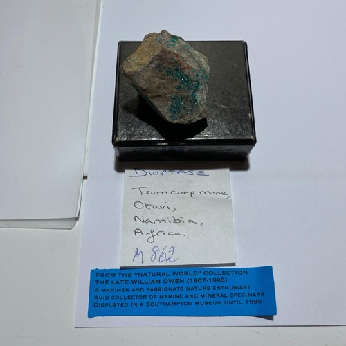 Dioptase matrix tsumeb - on,