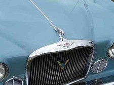 Jaguar XJ Bonnet 2639 Grille