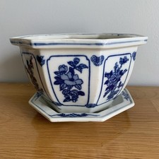 Lovely vintage flower pot with